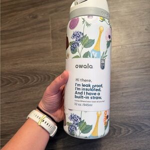 Owala Floral Insulated Water Bottle with Built-in Straw - White